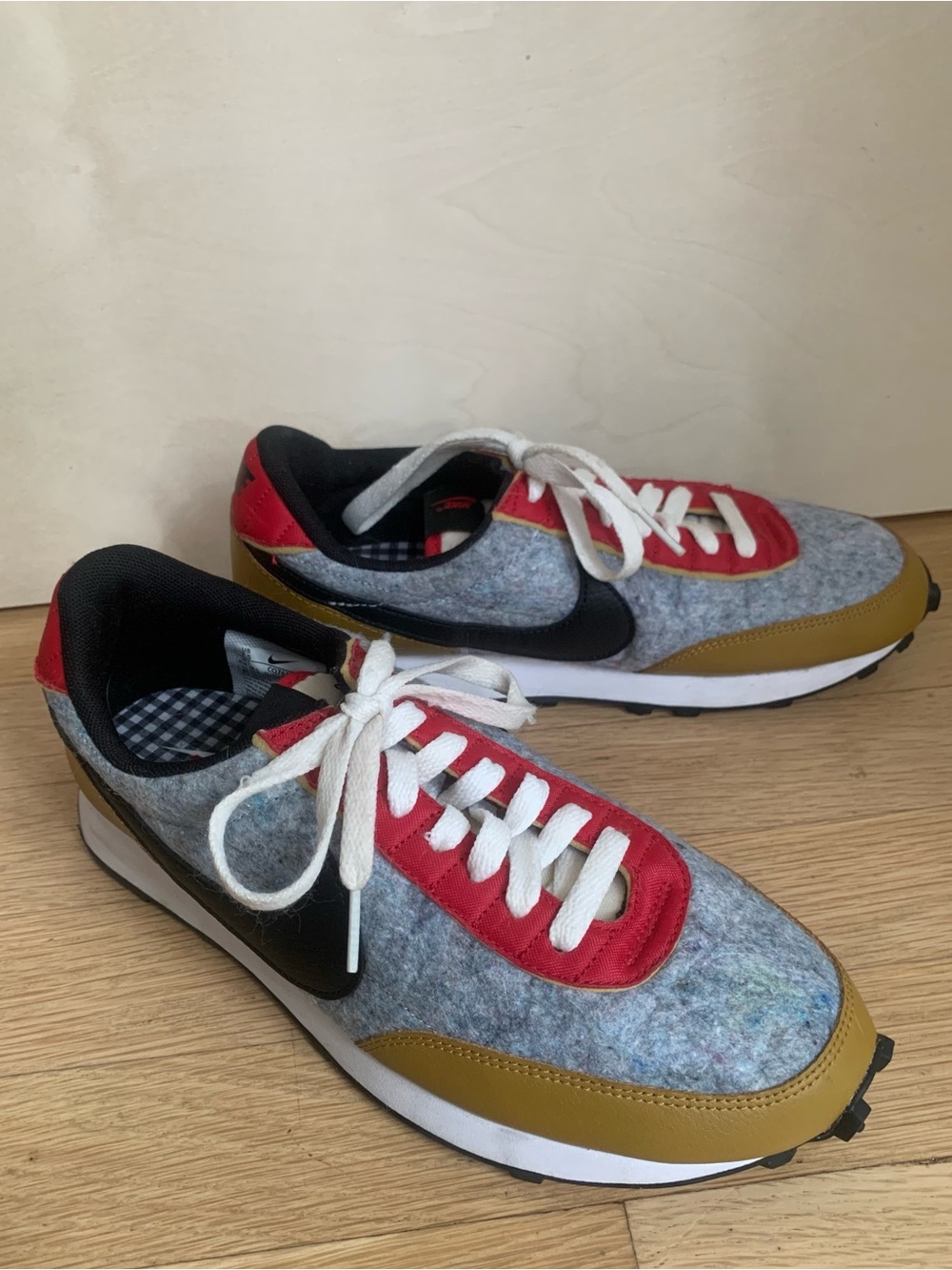 Nike Daybreak QS Gold Suede 2019 CQ7619-700 Sneakers | Women’s Size 7.5 - Picture 2 of 8